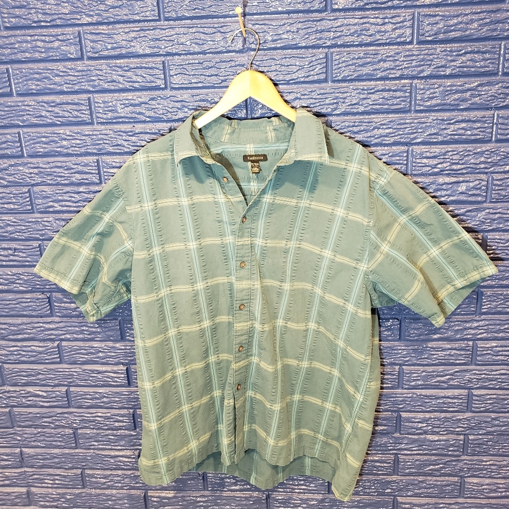 VAN HEUSEN BUTTON DOWN XL 17 TO 17.5